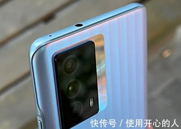 屏幕|LCD屏幕,5000毫安电池,起售价1799元的iQOO Z5值不值得买?