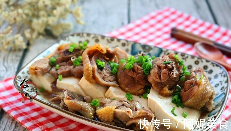 腌制|豆腐此做法,很多人不懂,蒸一蒸香嫩营养,荤素搭配很下饭