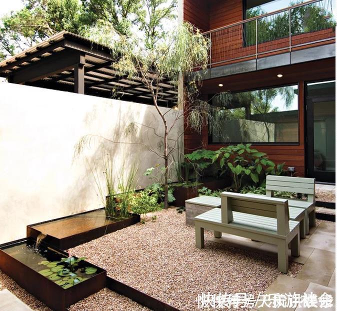 混凝土|水泥板搭配鹅卵石铺院子,简直太美了,我要有院子就这么铺