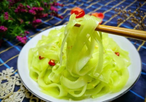  块钱|做凉拌菜，首选这个菜，比黄瓜脆，比萝卜甜，一斤才要2块钱