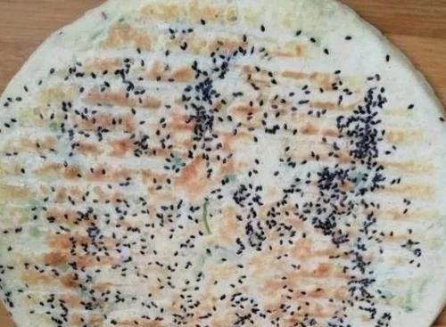 筷子|3个鸡蛋,1碗面粉,不用和面,筷子搅一搅,面糊变大饼,好吃到爆