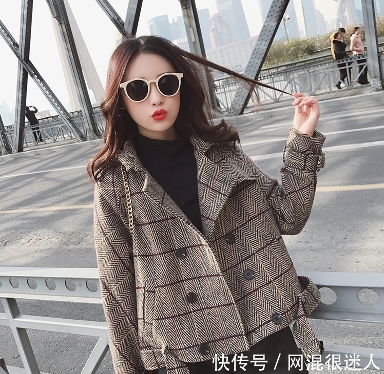 短款|小个子女人别乱穿,“短款外套+萝卜裤”显高其实很容易