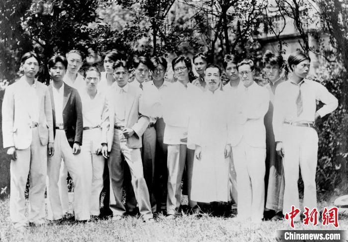 许广平&鲁迅为何有上百个“小号”？