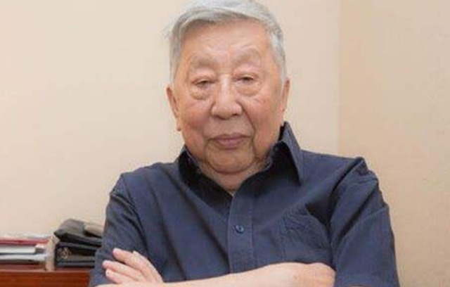 《星光大道》评委现状,于文华成国家一级演员,最后两位已去世