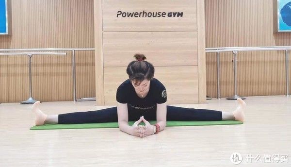 10个青少年瑜伽动作，改善含胸驼背等体态|健身成长手册 篇二十三：暑假特别定制 | 改善