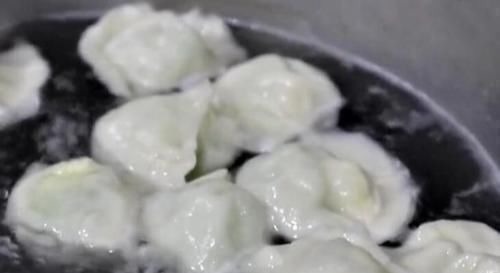 夏天，韭菜茴香靠边站，用它包饺子最香，3块钱1斤，我一周做2回