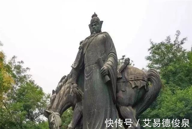 四个字|岳飞背上的这个字，中国人错读了几百年！