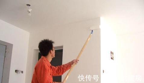墙壁|当初为了省钱自己刮腻子,短短几天就后悔不已,大家要引以为戒!