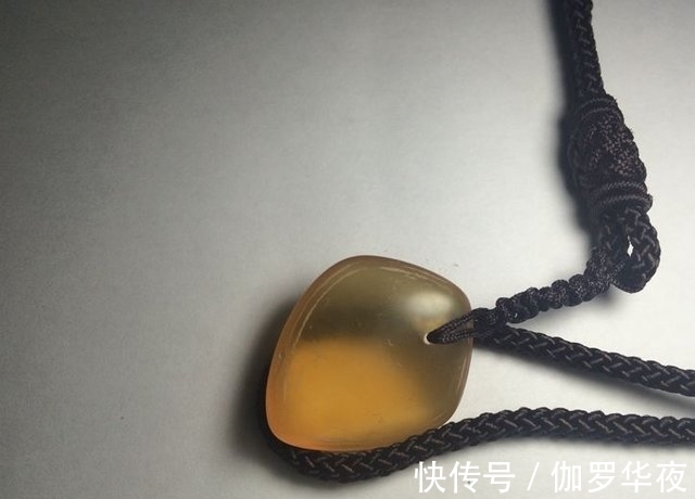 老表|农村小伙钓鱼钓到二十多斤大鱼,杀鱼时在体内发现了...