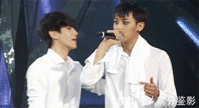 |搞笑GIF:女生宿舍都是这样子吗 跟我想像中的不一样啊