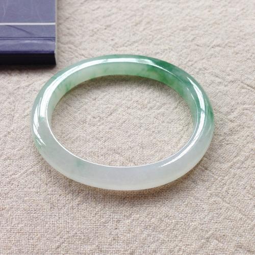 镯子@翡翠是买贵的,还是买对的?