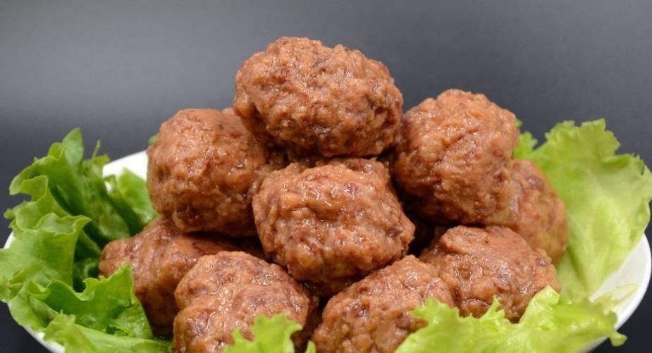 莲藕|做猪肉丸子时，多加点它，肉丸子吃起来不腻不柴，鲜甜可口