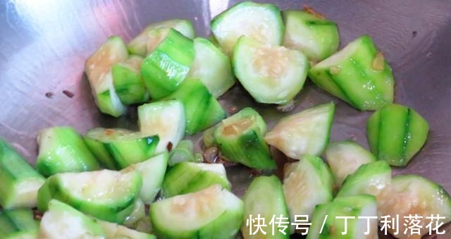 好吃|闺蜜隔三差五吃这菜,补钙又好吃,美白营养两不误,越来越年轻!