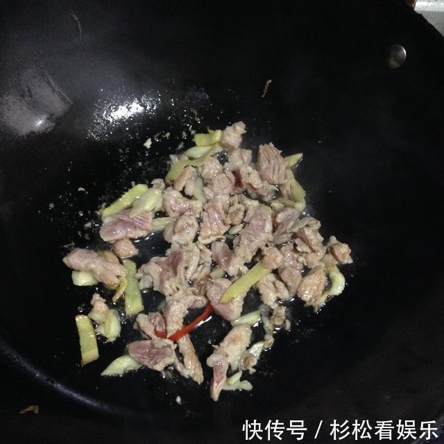 10分钟快手家常菜之芹菜炒千张，小孩子爱吃您还能不会吗