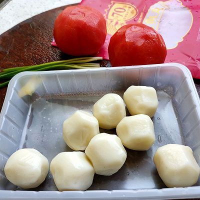 dh番茄鳕鱼丸子汤