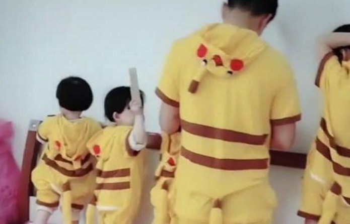 二胎|“全网最怂奶爸”带4娃面壁,网友:五个同姓的干不过一个做饭的