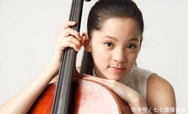 宝妈|“能让我尝一口吗”?7岁姐姐哭着求弟弟,可宝妈的举动太过分