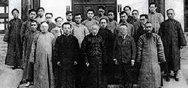 女性!刘半农曾经发明了一个汉字,被指责不尊重女性,现在每个人都在用