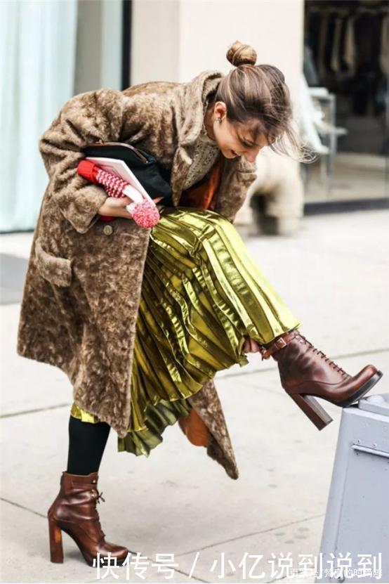 毛衣+裙装、大衣+踝靴才是今冬流行趋势，优雅高级，谁穿都好看