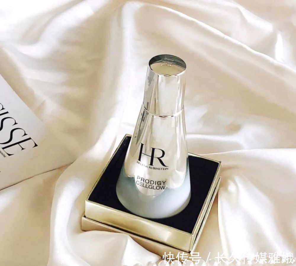 她给粉丝推荐几十块钱的平价产品，浴室里用的却是万元面霜？