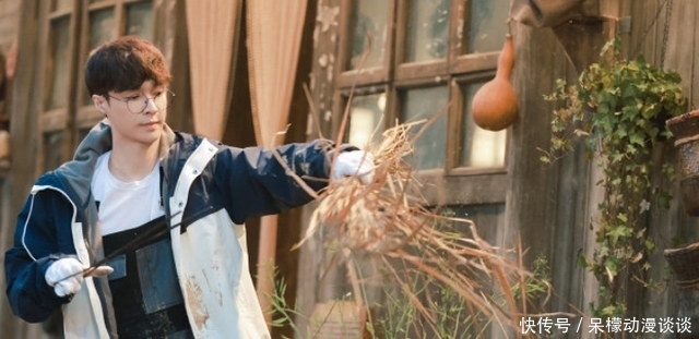 杨紫 明星开拖拉机犁地!《向往5》播放量破8.7亿,节目组请对人了