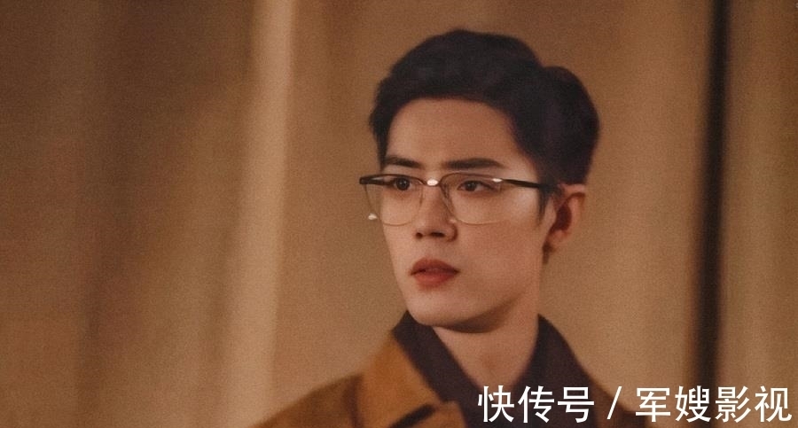 肖战#时隔6个月,他第二次来剧院,曾对肖战的表现“言辞犀利”