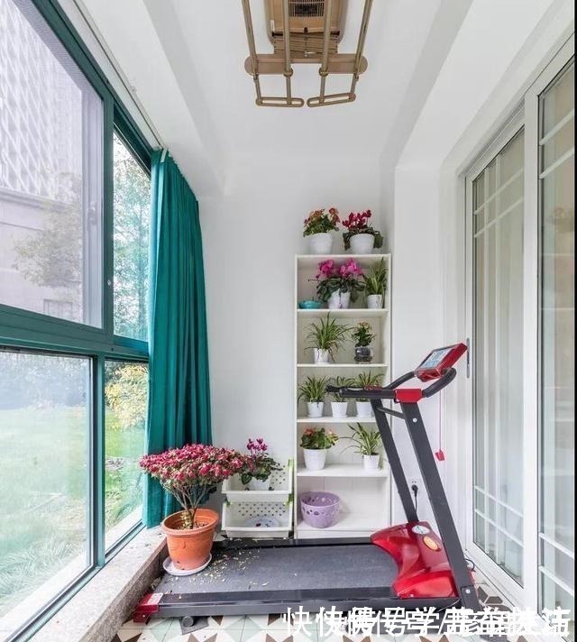 阳台|越来越多家庭在客厅和阳台之间选这些隔断,好看实用,还改善格局!