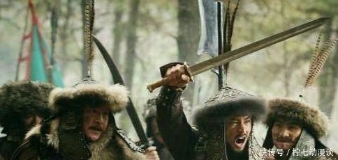 压进|敌人大军压进,将军下令:城墙写上欢迎标语,我军必胜!果然敌军惨败