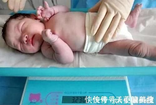 羊水|新生儿出生后的10多分钟,到底在“折腾”些啥其实他比妈妈忙