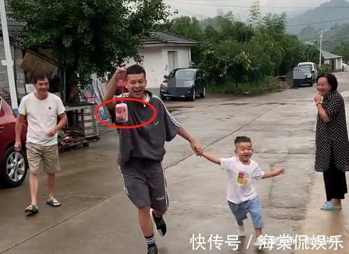 比娃|“土豪舅舅”带娃提着肉走出六亲不认的步伐,有趣的灵魂万里挑一