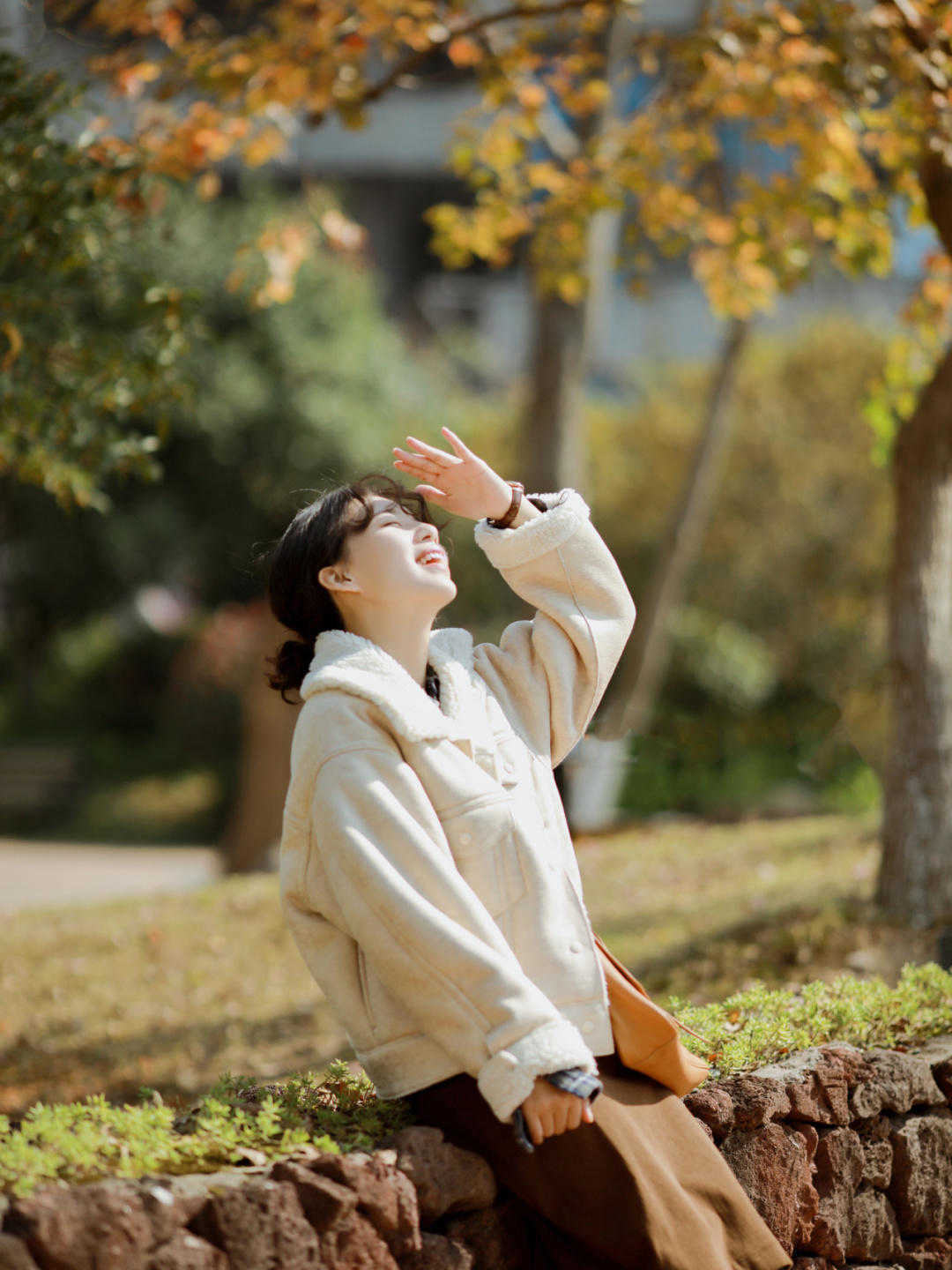 外套|穿外套不一定非要配裤子,时髦精都爱搭配半身裙,显瘦又时髦