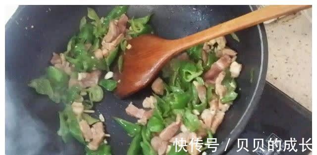 入味|腌猪肉时,别傻傻只会加盐!多加一点“它”,肉又香又嫩,超入味
