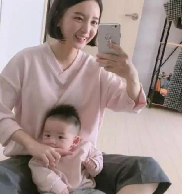 何晴|幼儿园老师感慨妈妈“爱打扮”和“不爱打扮”,养的娃层次不同