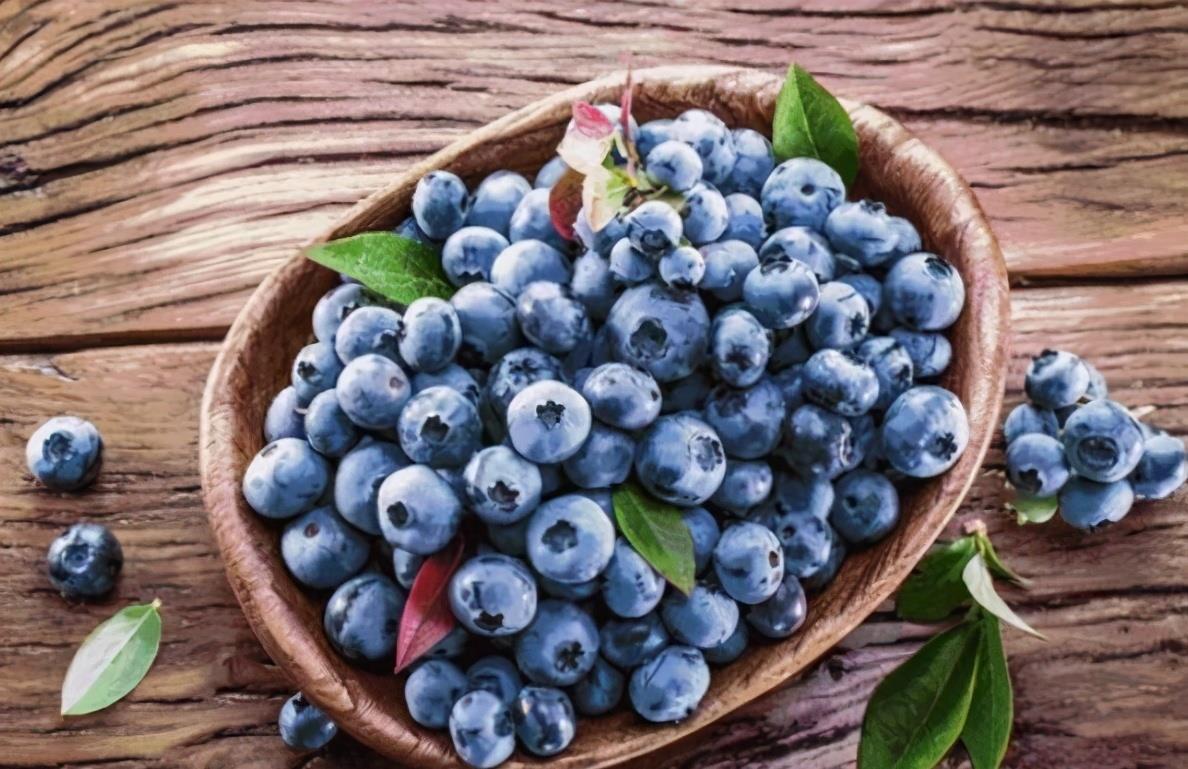 蓝莓|人到中年常吃3种食物,祛皱淡斑,补血益气,促进血液循环