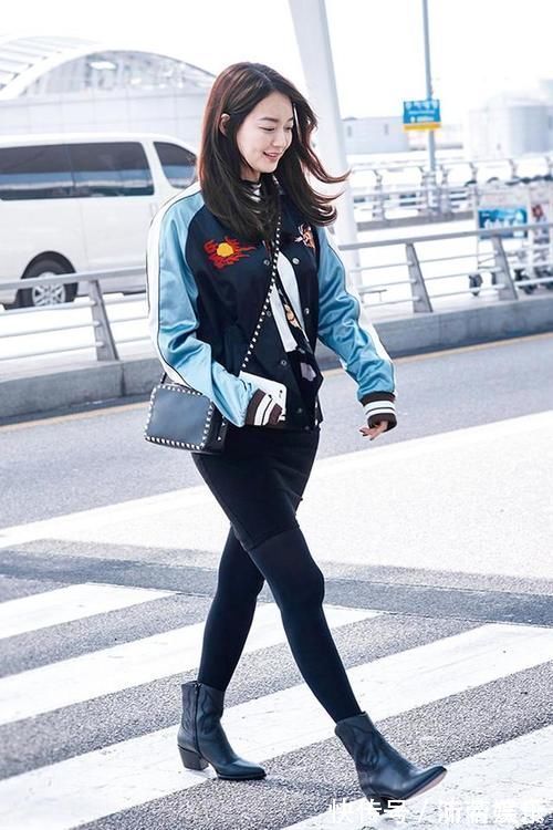 裤装 最近流行一种穿法,叫“短靴+长裤”,显高显腿长,很适合小个子