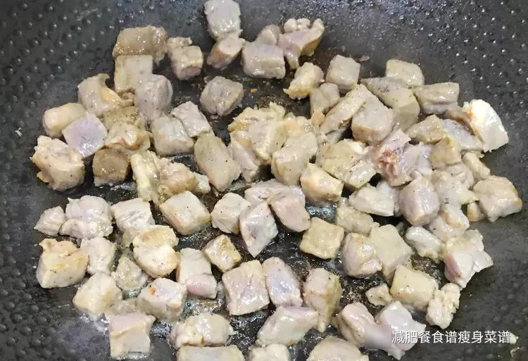 黑胡椒|一个月瘦8斤,减脂午餐怎么做?学会万能搭配公式,你也能瘦8斤