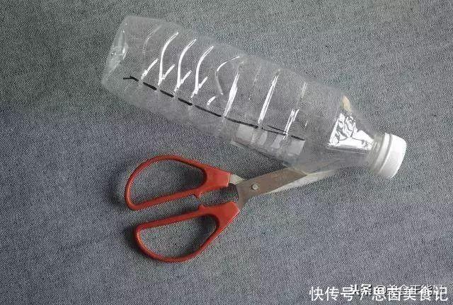 冬天衣服晒不干?只需1个塑料瓶,一招搞定!