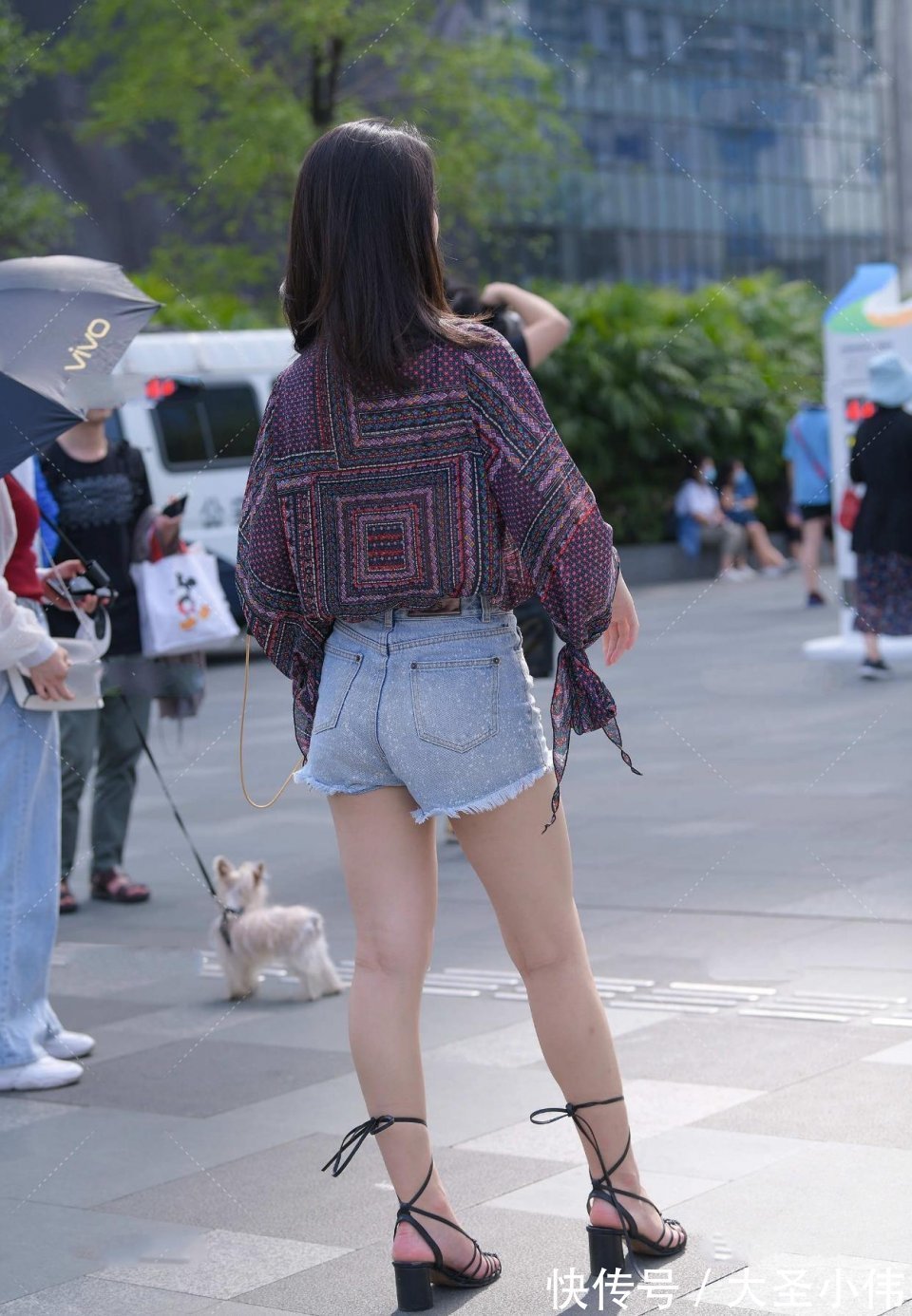 微胖|美女街拍:微胖才是女生最美的状态吧!男生都喜欢这种类型吗?我是很喜欢