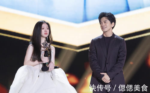 单依纯夺冠后为何火速签约?看完背后三点情况,我支持她先赚钱