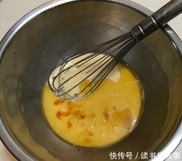 这款费南雪蛋糕,材料简单容易上手,香味浓郁,外焦内软,很好吃