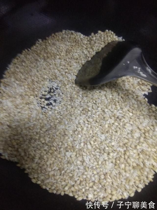 自制酒米窝料，野钓基本没空军，需要的钓友拿走