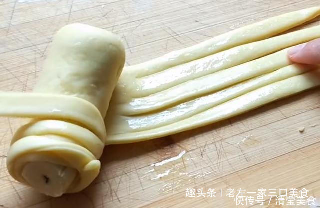 馒头|我家面粉从不蒸馒头，加2根香蕉，简单几步，出锅给肉不换，真香