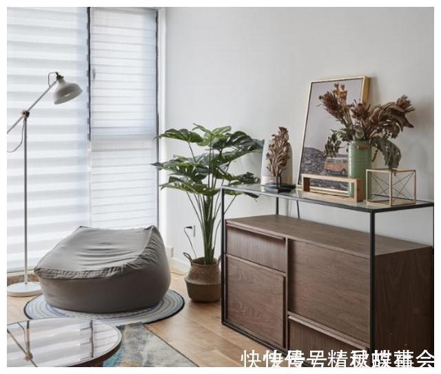 沙发墙|老公硬把沙发墙砸掉，还不买沙发，没想到完工多出一间书房，聪明