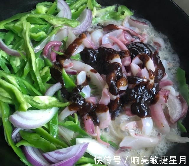 黑胡椒青椒炒章鱼,家常小炒,鲜香下饭!