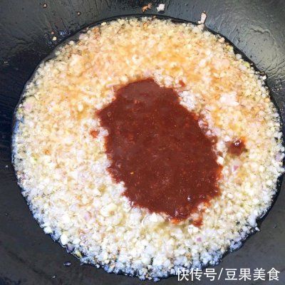 黄豆酱|老妈做的自制酱香饼，怎么吃都不腻