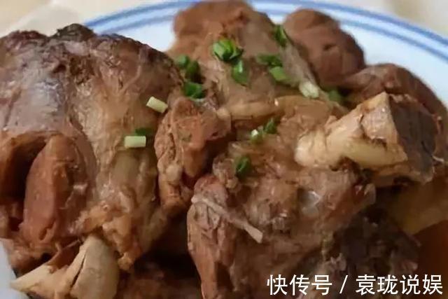 价格|猪的身上最美味的部位,价格比排骨还实惠,小贩:看见不买太傻了
