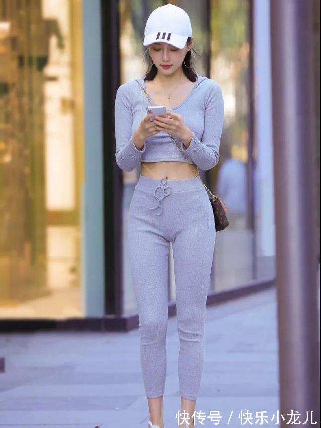 紧身衣 灰色休闲风套装,凸显纤细的腰,尽显青春甜美!