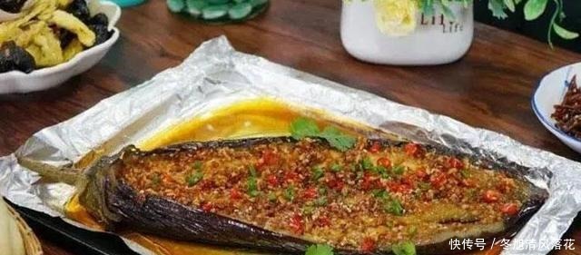 茄子这样吃,不仅特别入味还香辣可口,比外面烧烤卖的都好吃