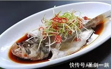 生抽|晒晒我家节日家常菜，十个人的聚餐，忙活了大半天，喜欢吃就开心