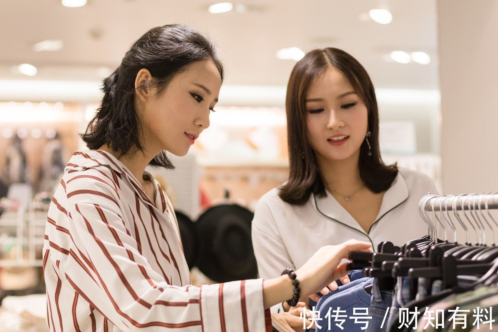 电商|实体店生意难做，很多人选择“退出”，电商该不该“背锅”？